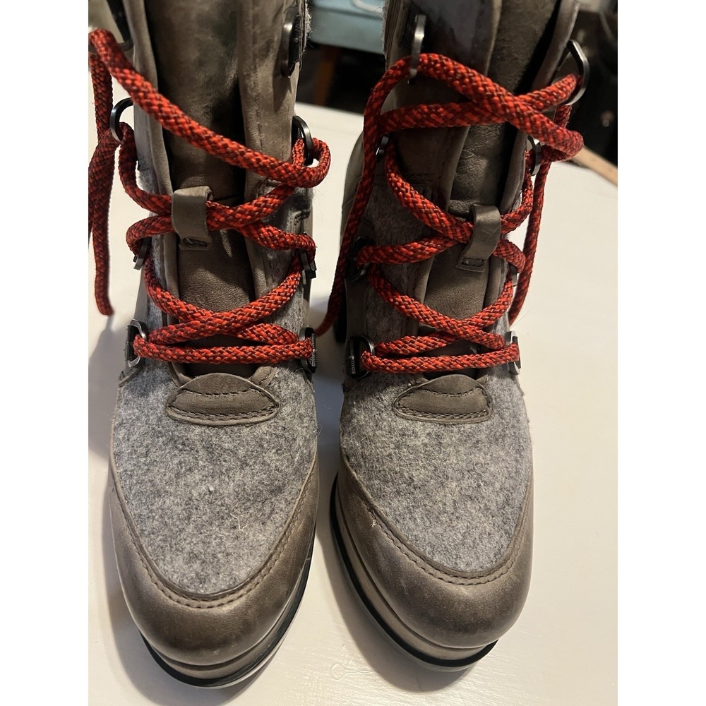 Sorel Women's Blake‎ Boot Size 7 Waterproof Block Heel Lace Up Bootie Grey Red